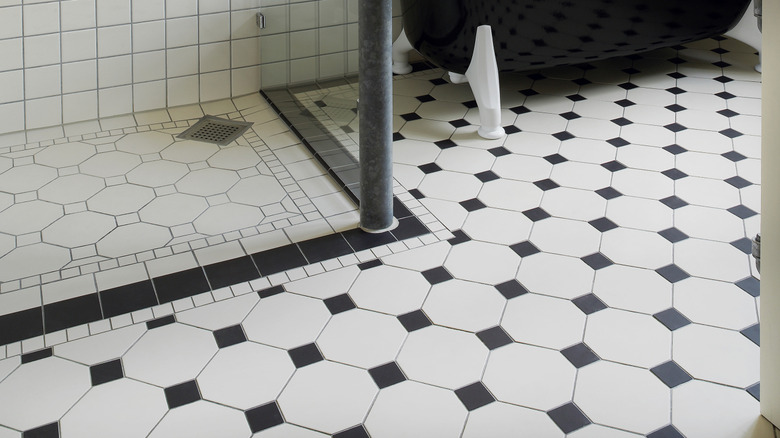 Black and white diamond tile on bathroom floor