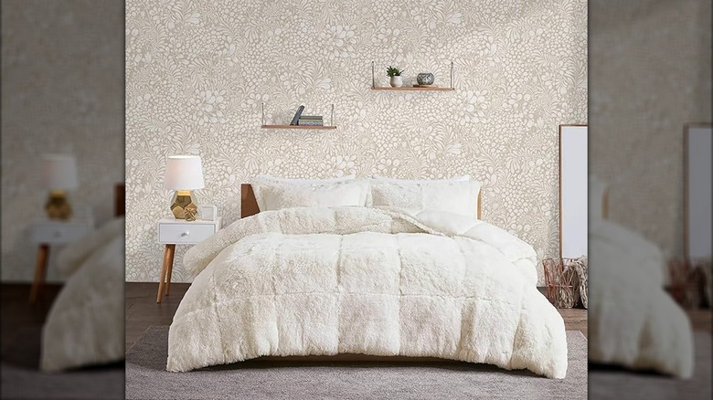 Simple beige floral wallpaper in a modern bedroom