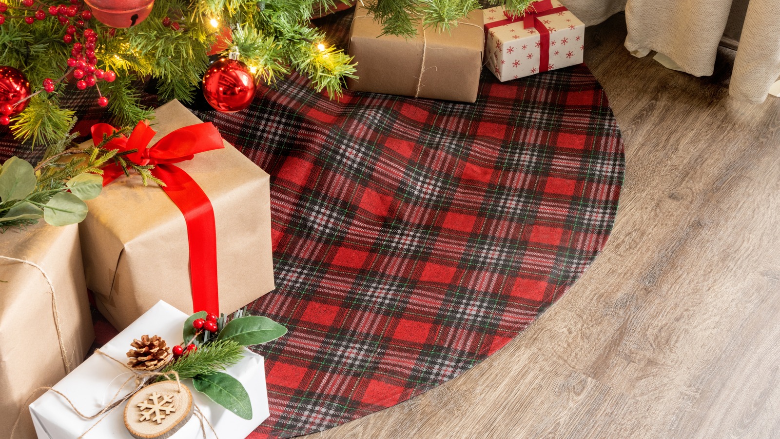 https://www.housedigest.com/img/gallery/13-creative-ways-to-repurpose-your-christmas-tree-skirt-after-the-holidays/l-intro-1701806379.jpg