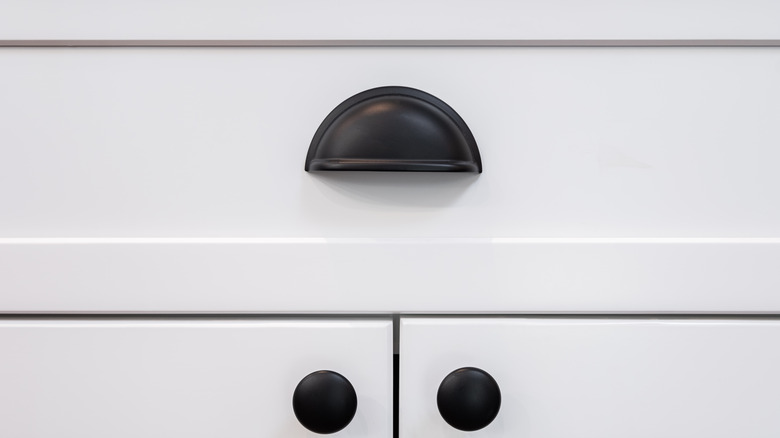 drawer pull