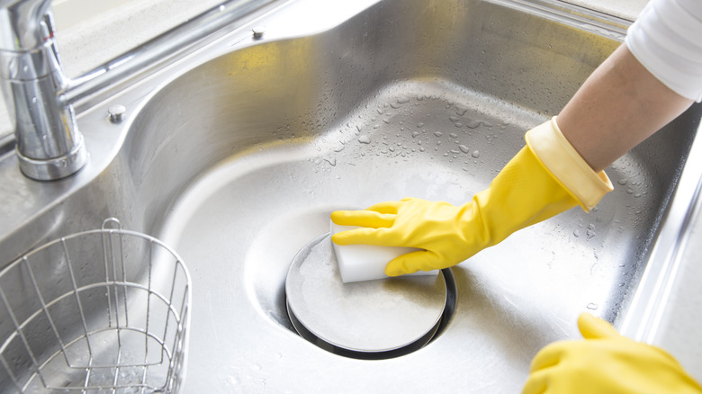 Cleaning stainless steel sink