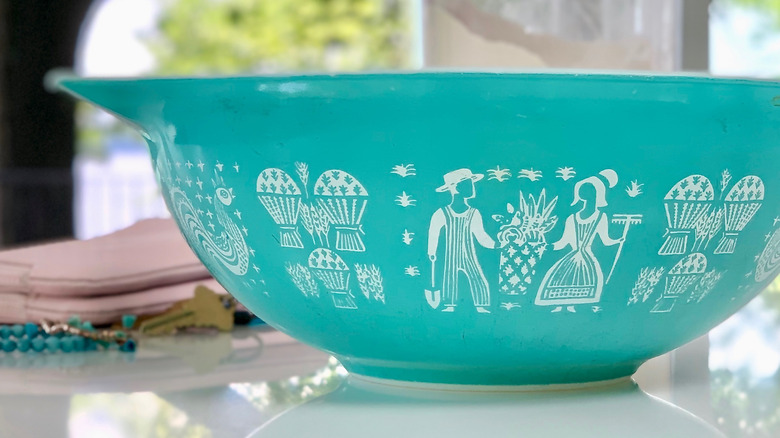 blue pyrex bowl