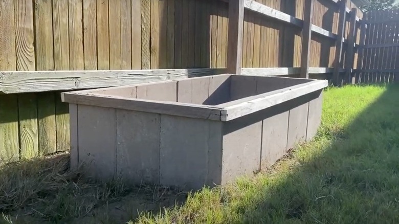 raised garden bed paver DIY