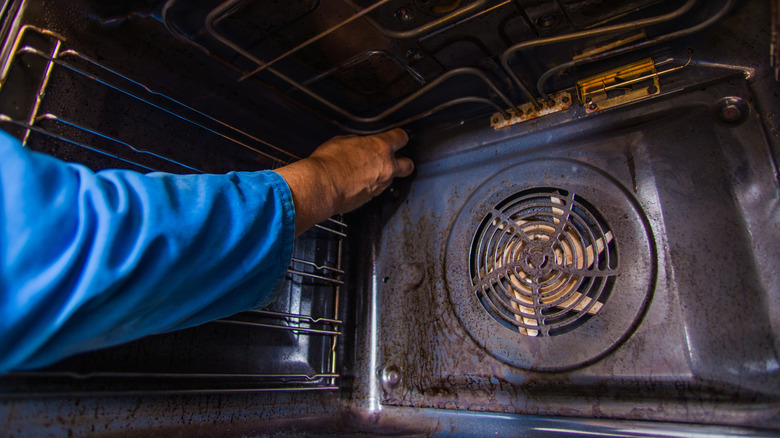 Servicing the oven fan