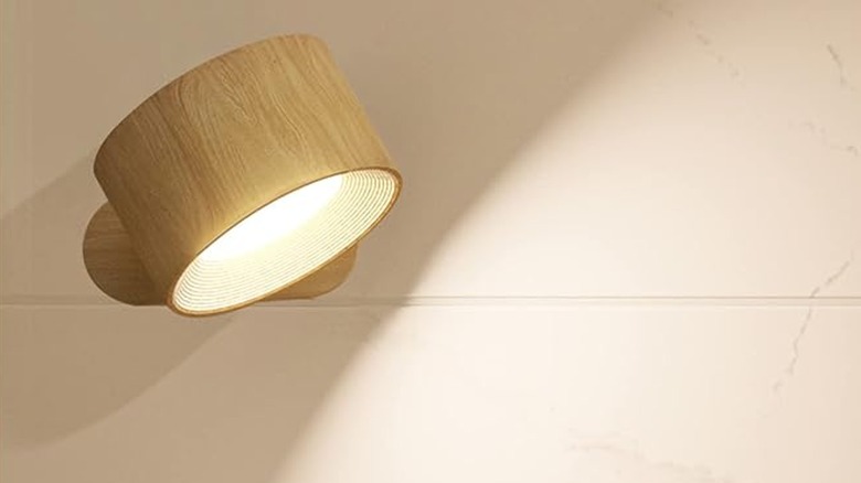 Wooden rotating cordless wall sconce lamp