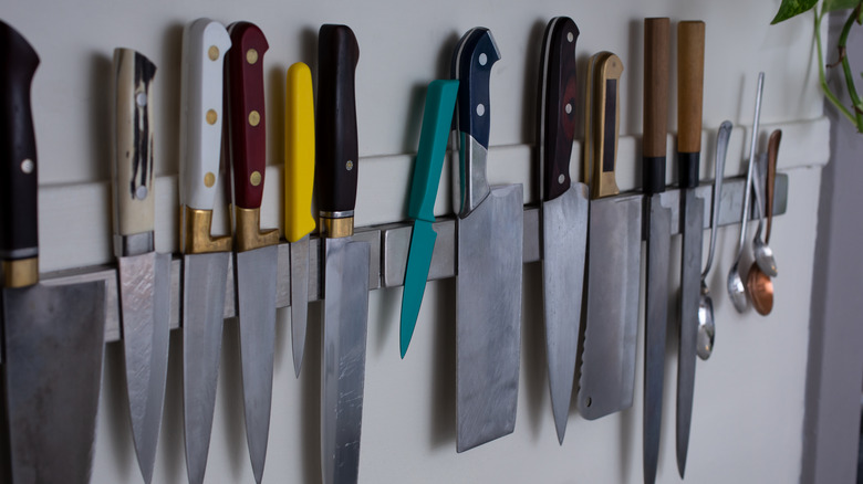 magnetic knife strip on wall