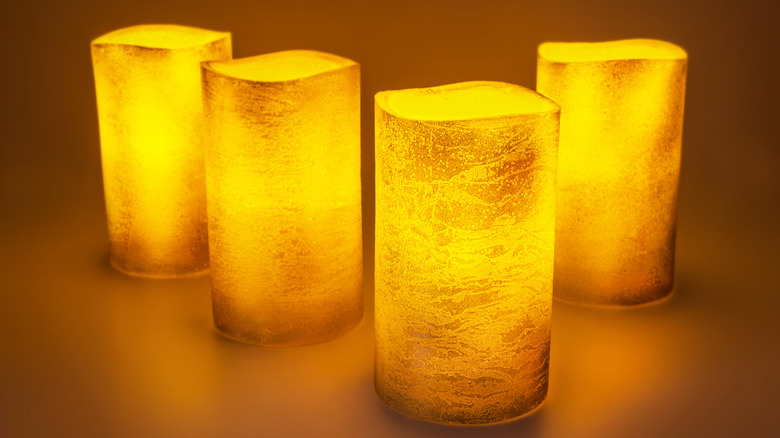 Flameless candles as decor