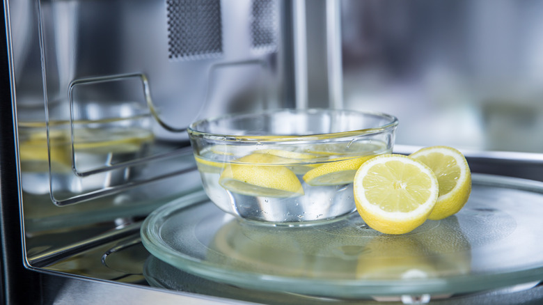 Microwaving lemon and water