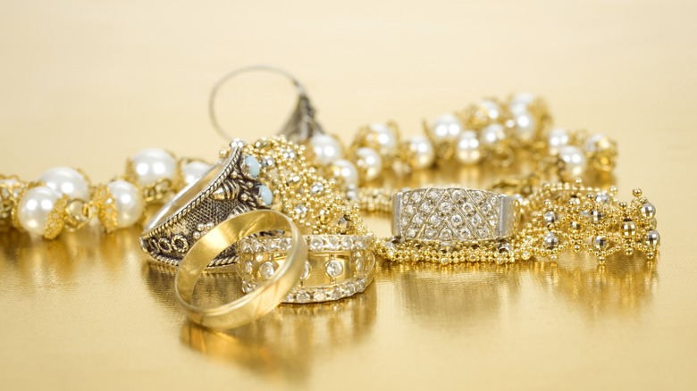 Gold jewelry pieces