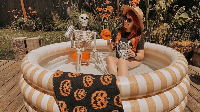 Halloween Kiddie Pool Hot Tub