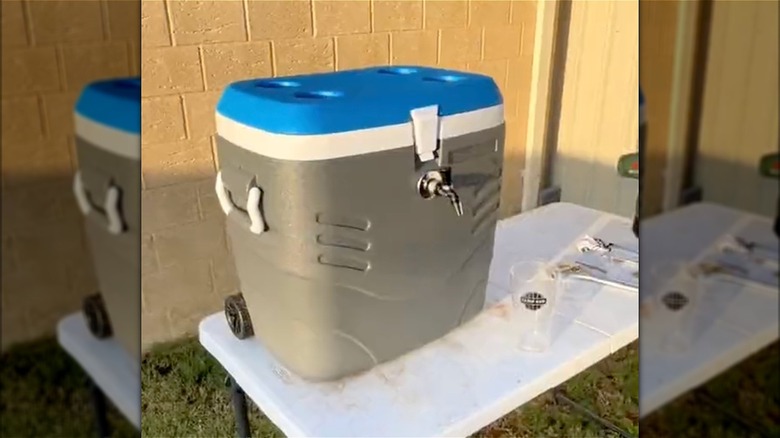 cooler with a spout