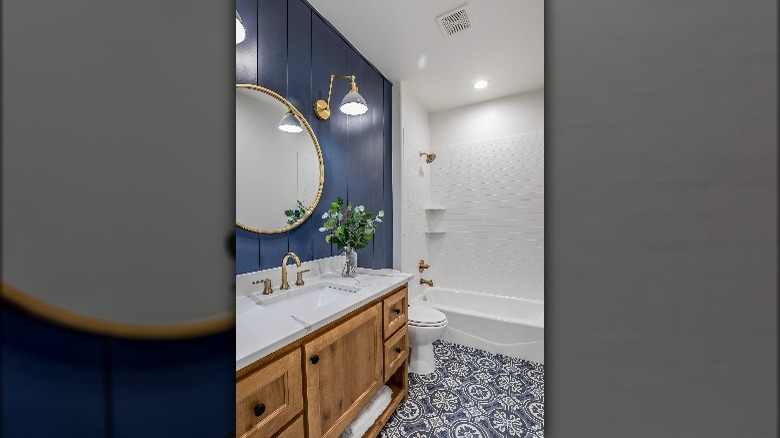 Trendy blue bathroom