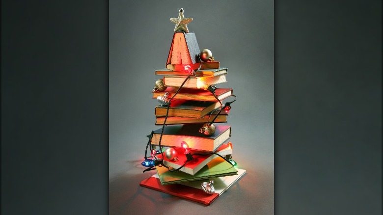 Book Christmas treee