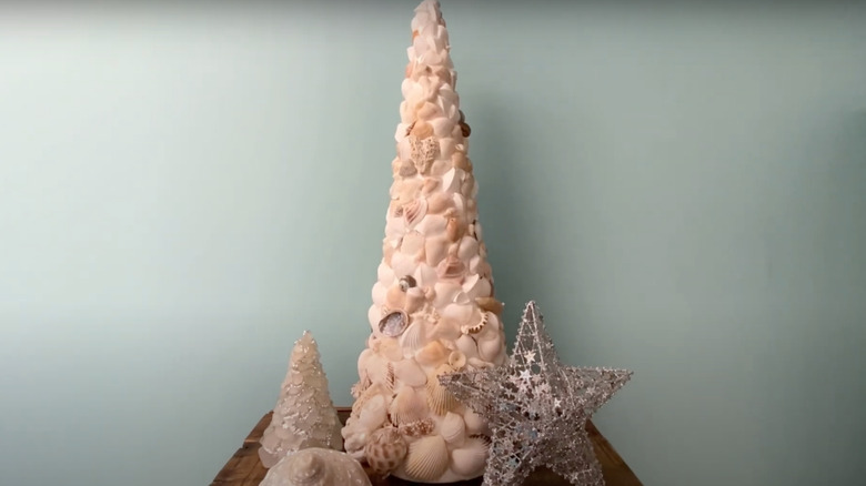 Seashell Christmas tree