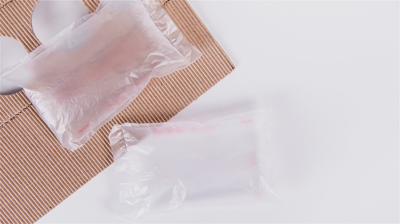 inflatable plastic bag packing material