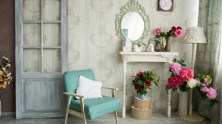 Rustic cream colored room