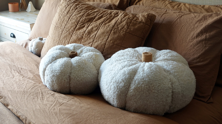 White pumpkin pillows