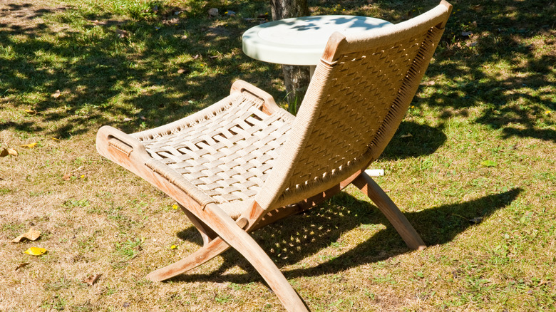 tan woven lawn chair