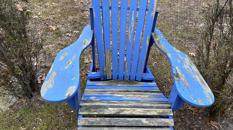 Adirondack chair flaking paint