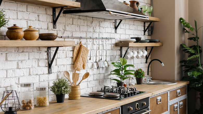 Whitewashed brick backsplash kitchen