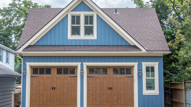 Blue Cape Cod garage