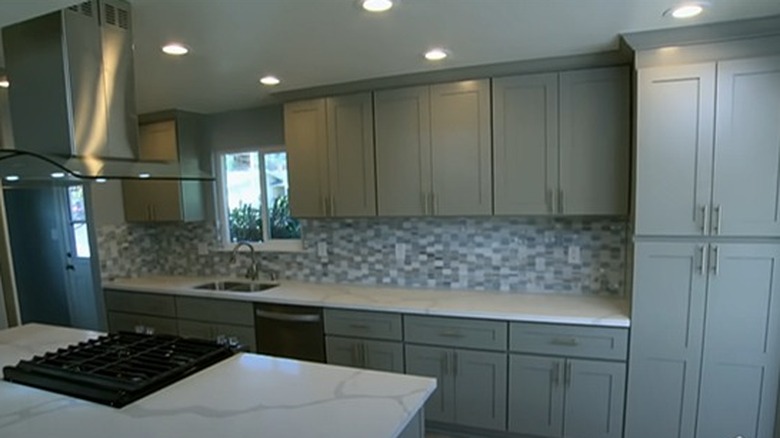 Sleek and modern gray kitchen