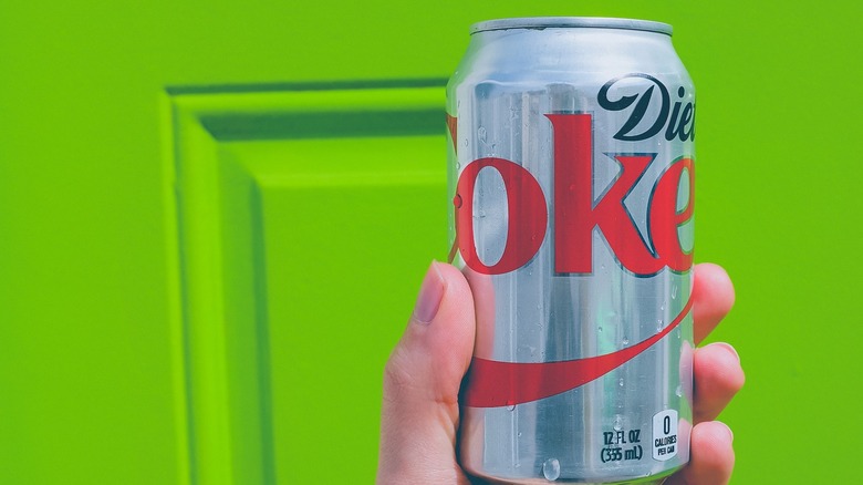 can of diet coke