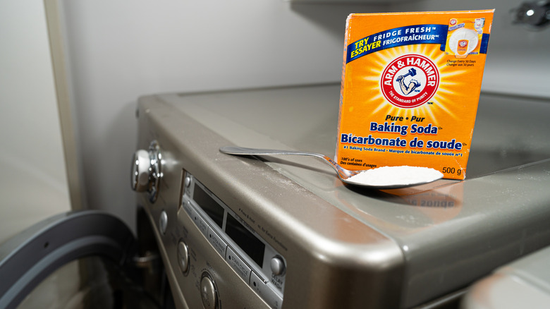 Basking soda on washing machine