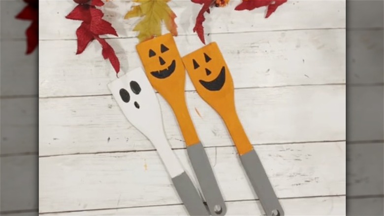 Halloween wooden spatula decor items