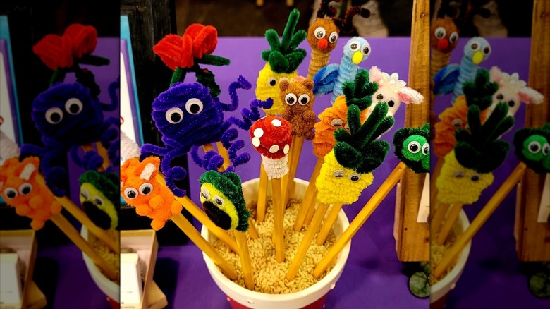 pipe cleaner pencil toppers