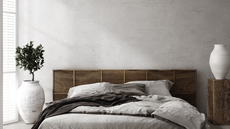 textured gray wall in bedroom