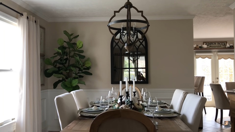 Modern farmhouse dining room