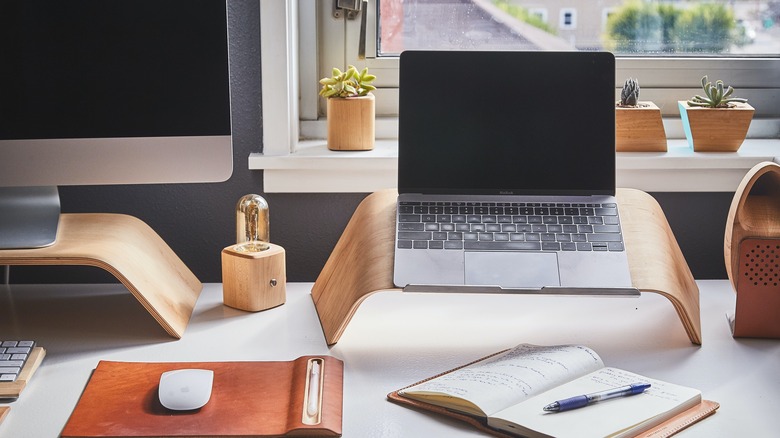 Laptop riser on desk