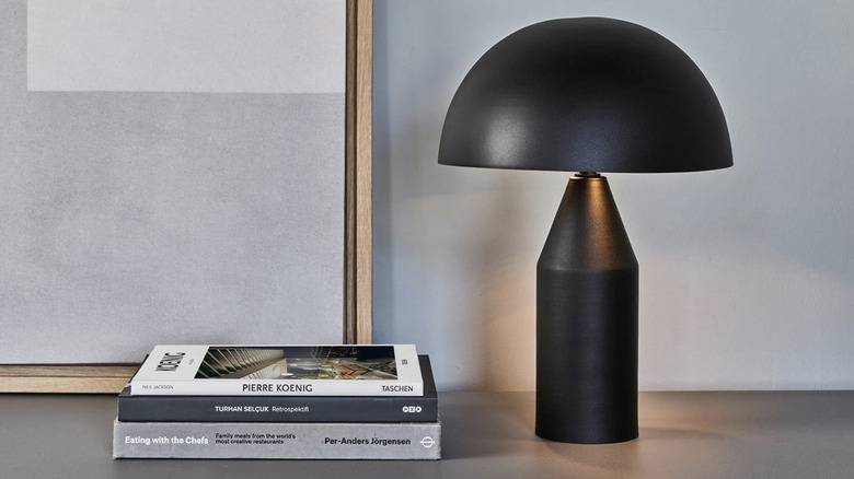 Mantar lamp in black