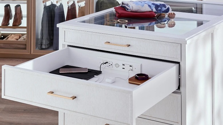 In-drawer outlet