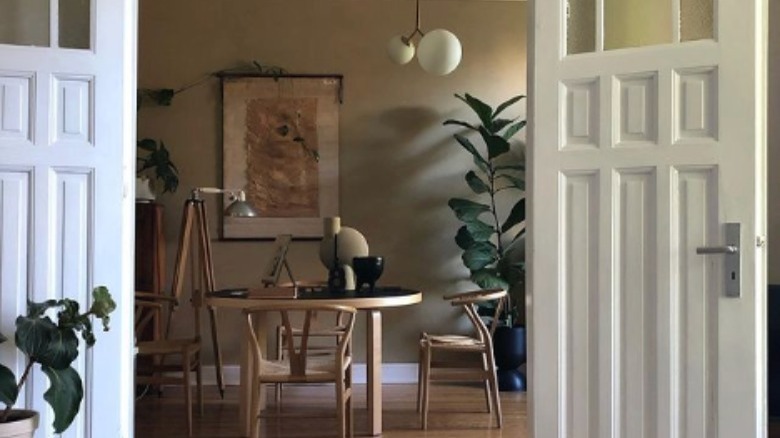 Taupe mid-century dining room