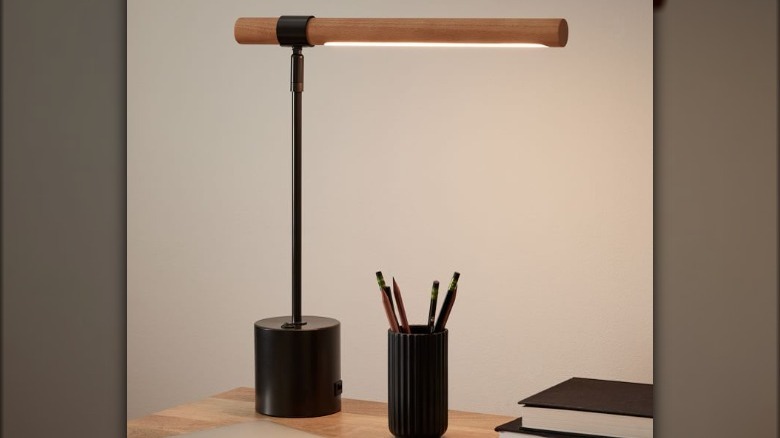 Wooden linear desk lamp