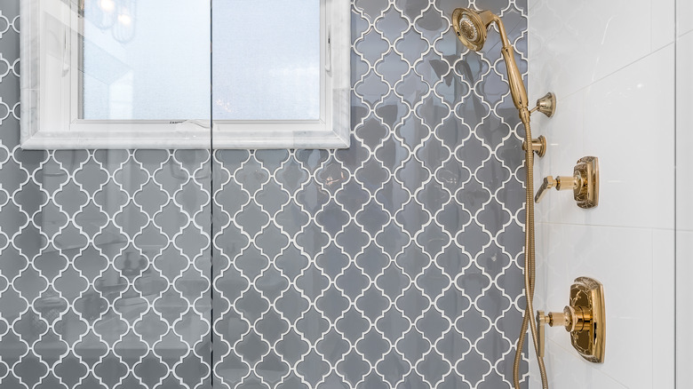 gray arabesque shower wall tiles