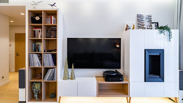 Bespoke entertainment center