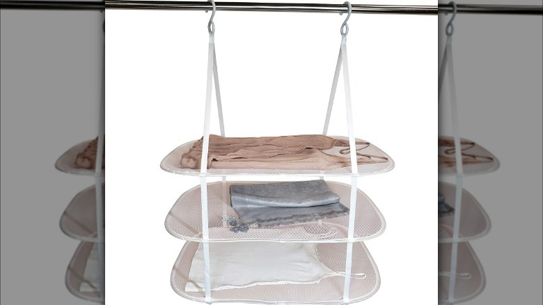 Pink flat dry hanging rack