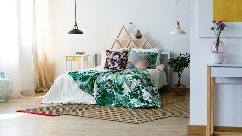 Tropical bedspread