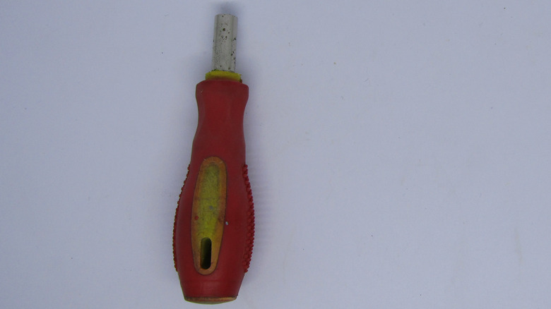 Torque screwdriver with red handle