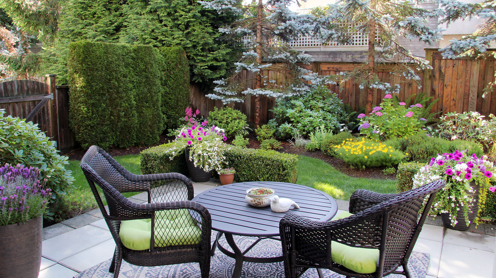 15 Ways To Landscape Your Yard On A Budget