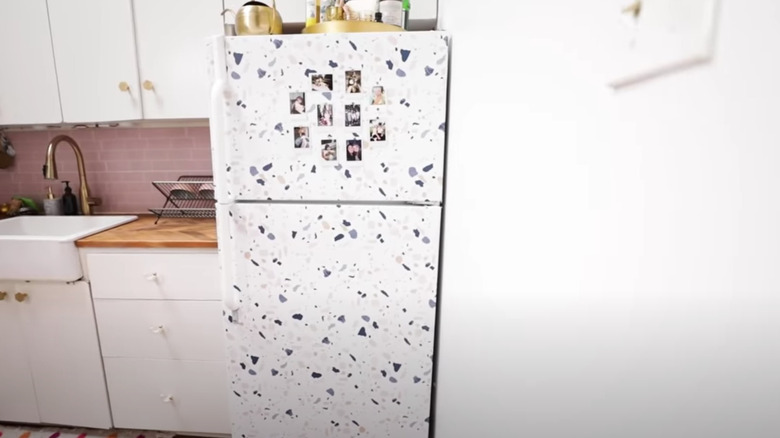 white wallpaper on refrigerator