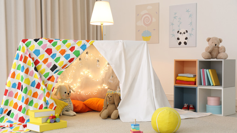 fun children's play fort