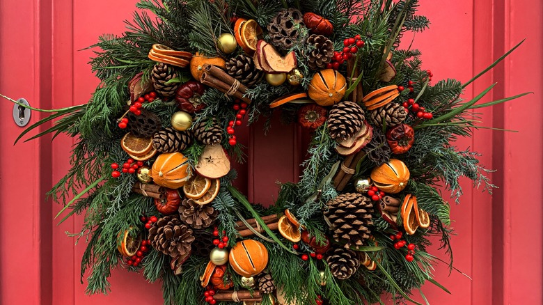 cinnamon and orange christmas wreath