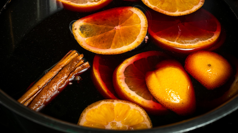 orange and cinnamon simmer pot