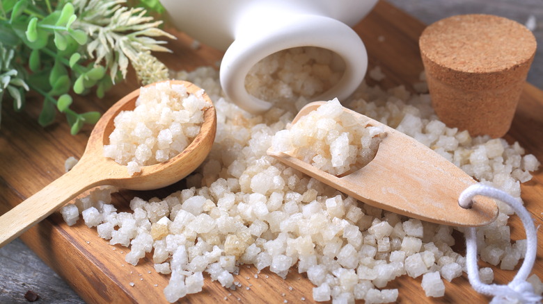 Epsom salt on tray with spoons