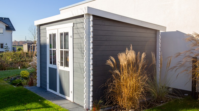 lean-to shed