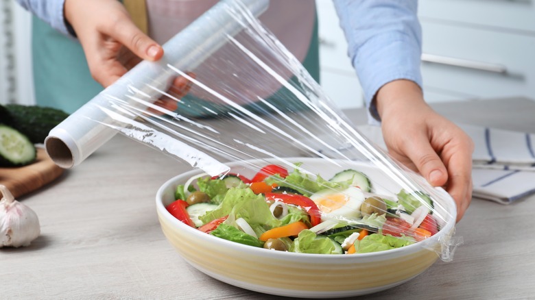 salad bowl plastic wrap